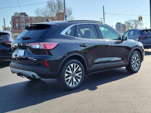 AGATE BLACK METALLIC 2020 Ford Escape TITANIUM