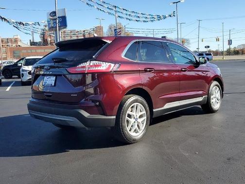 2022 Ford Edge SEL