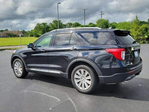 AGATE BLACK METALLIC 2022 Ford Explorer LIMITED
