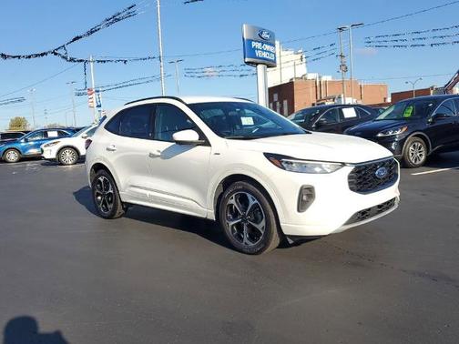 2023 Ford Escape ST-LINE SELECT