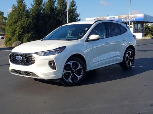 2023 Ford Escape ST-LINE SELECT