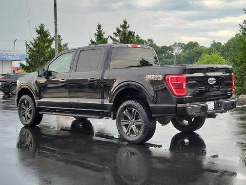 AGATE BLACK METALLIC 2023 Ford F-150 XLT