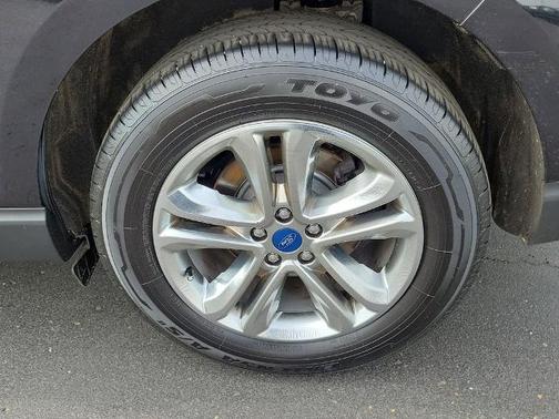 AGATE BLACK METALLIC 2020 Ford Edge SEL