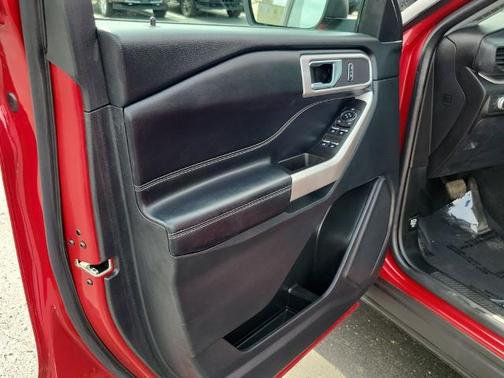 RAPID RED MET TINTED CC 2022 Ford Explorer XLT