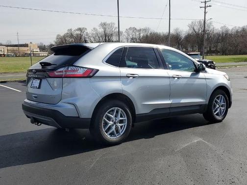 ICONIC SILVER 2023 Ford Edge SEL