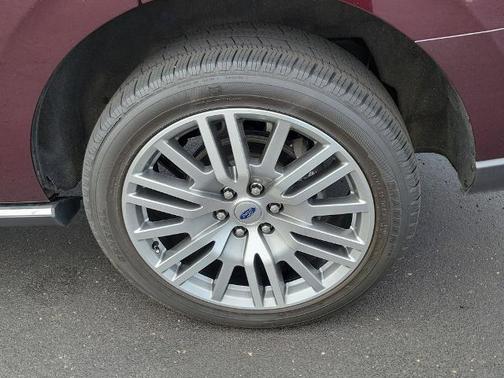 JEWEL RED MET TINTED CC 2023 Ford Expedition LIMITED