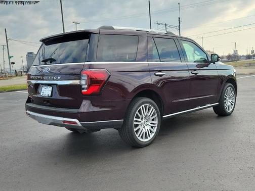 JEWEL RED MET TINTED CC 2023 Ford Expedition LIMITED