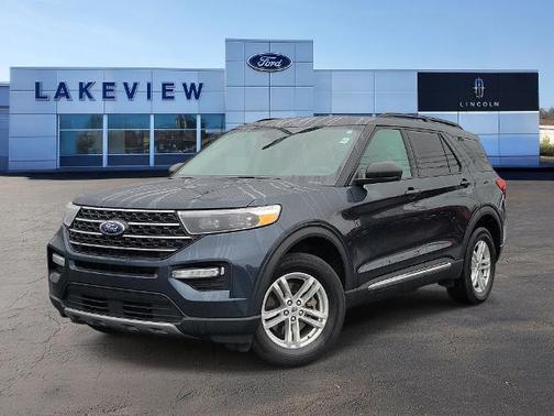 ICONIC SILVER METALLIC 2024 Ford Explorer XLT
