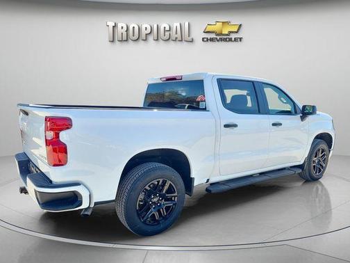 Summit White 2026 Chevrolet Silverado 1500 Custom