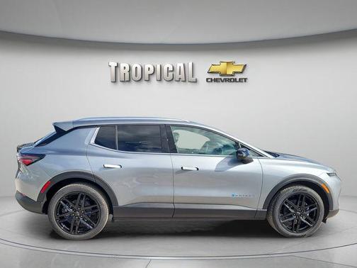 Sterling Gray Metallic 2026 Chevrolet Equinox EV LT 2