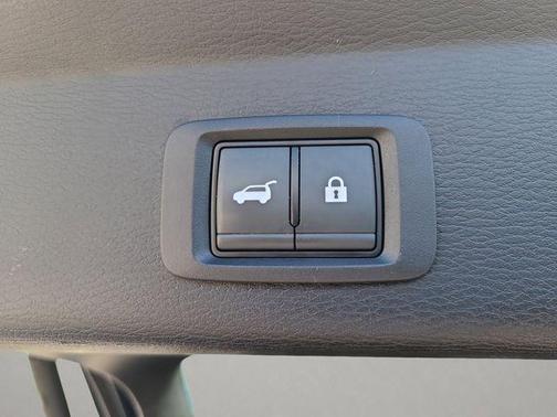 Gray 2024 Mitsubishi Outlander SE