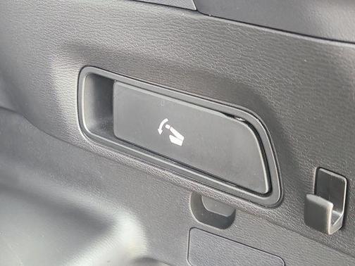 Blue 2025 Mitsubishi Outlander SE