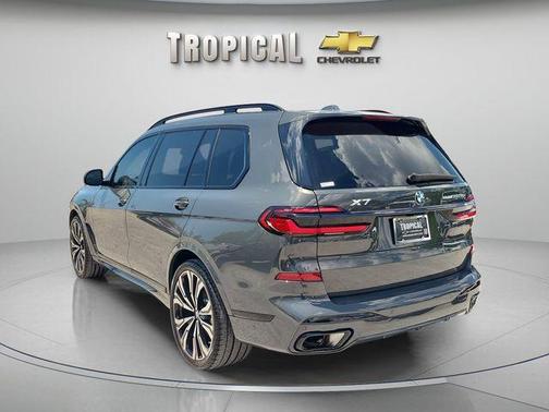 Dravit Gray Metallic 2024 BMW X7 xDrive40i