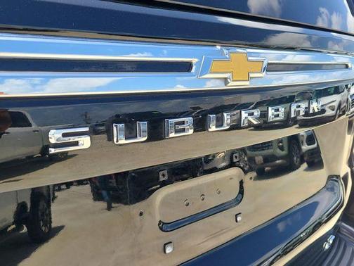Black 2024 Chevrolet Suburban LT