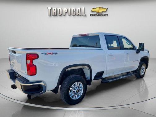 Summit White 2025 Chevrolet Silverado 2500 LT