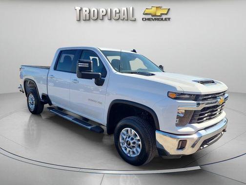 Summit White 2025 Chevrolet Silverado 2500 LT
