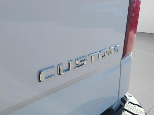 Summit White 2026 Chevrolet Silverado 1500 Custom