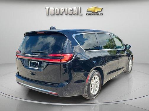 Diamond Black 2024 Chrysler Pacifica Touring-L