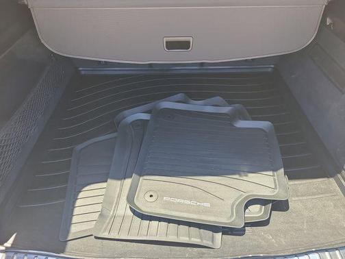 White 2023 Porsche Cayenne Base