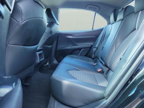 Black 2023 Toyota Camry SE