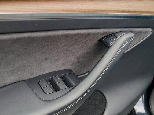 Stealth Gray 2024 Tesla Model Y Performance