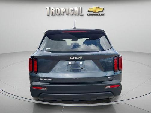 Gravity Gray 2023 Kia Sorento LX