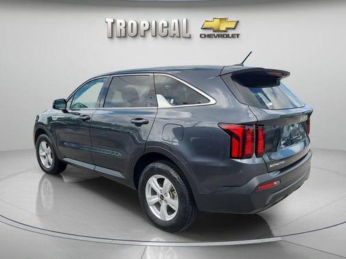 Gravity Gray 2023 Kia Sorento LX