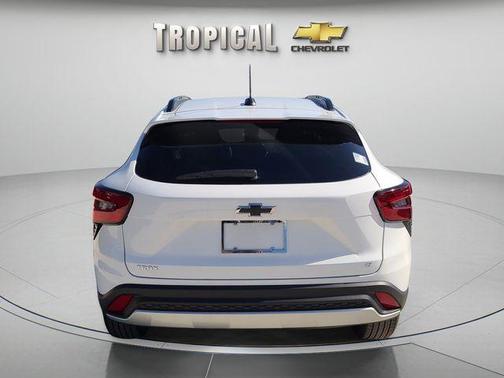Summit White 2026 Chevrolet Trax LT