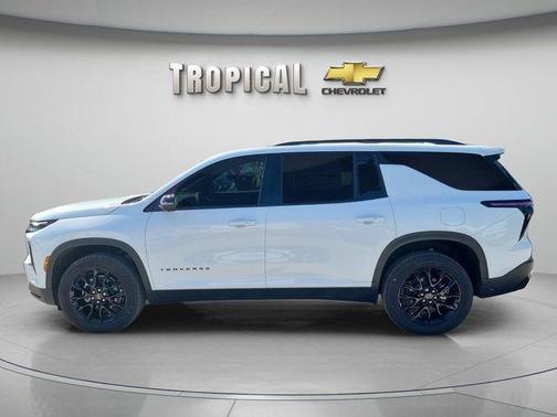 Summit White 2026 Chevrolet Traverse LT