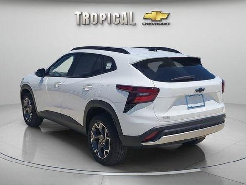 Summit White 2026 Chevrolet Trax LT