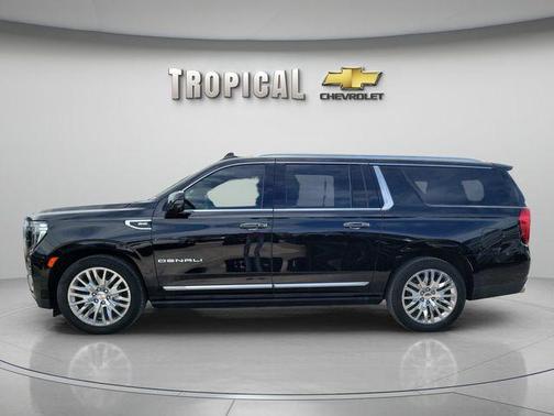 Onyx Black 2023 GMC Yukon XL Denali
