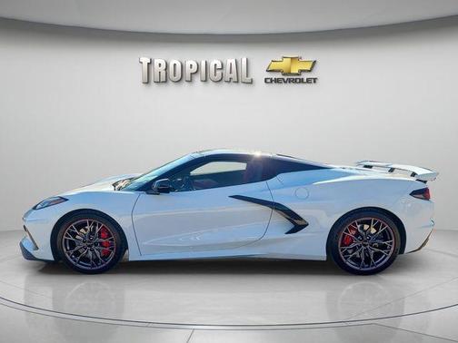 Arctic White 2026 Chevrolet Corvette Stingray w/3LT