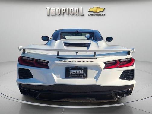 Arctic White 2026 Chevrolet Corvette Stingray w/3LT