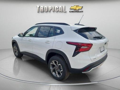 Summit White 2026 Chevrolet Trax LT