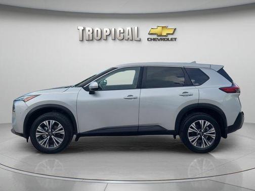 Brilliant Silver Metallic 2023 Nissan Rogue SV