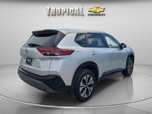 Brilliant Silver Metallic 2023 Nissan Rogue SV