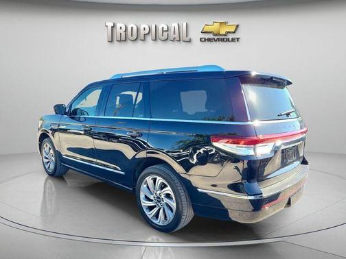 Black Metallic 2024 Lincoln Navigator Premiere