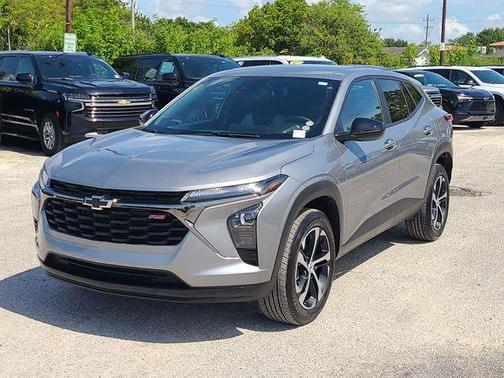 Sterling Gray Metallic 2025 Chevrolet Trax 1RS