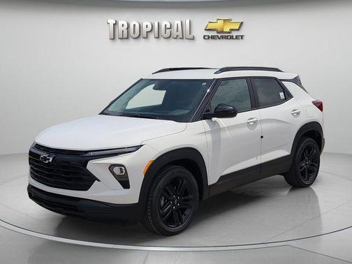Summit White 2026 Chevrolet Trailblazer LT