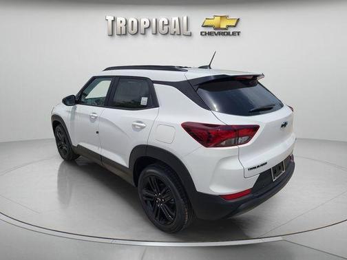 Summit White 2026 Chevrolet Trailblazer LT