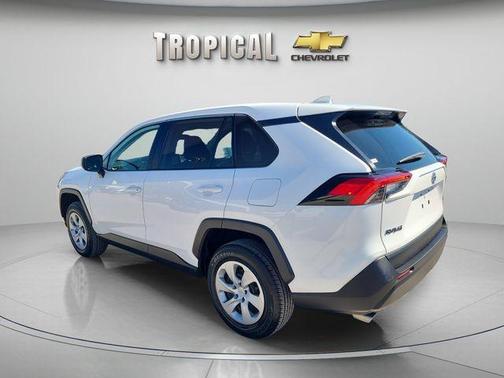 Ice 2024 Toyota RAV4 LE