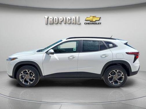 Summit White 2026 Chevrolet Trax LT