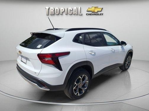 Summit White 2026 Chevrolet Trax LT