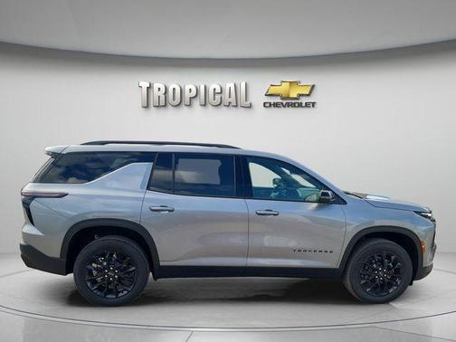 Sterling Gray Metallic 2026 Chevrolet Traverse LT