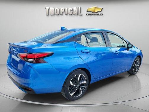 Electric Blue Metallic 2024 Nissan Versa 1.6 SR