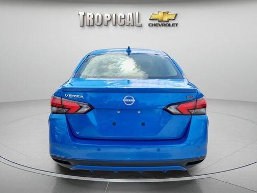Electric Blue Metallic 2024 Nissan Versa 1.6 SR