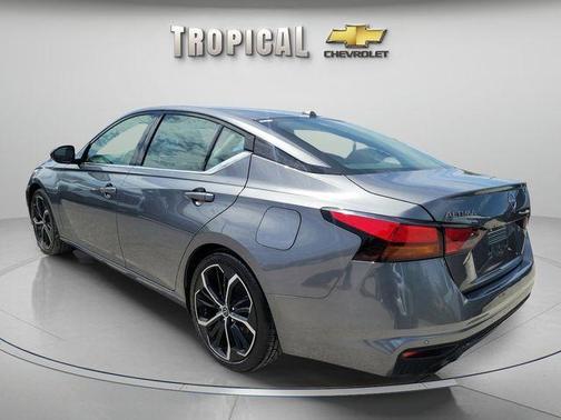 Gun Metallic 2024 Nissan Altima 2.5 SR