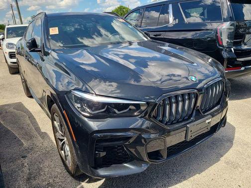 Black 2022 BMW X6 xDrive40i