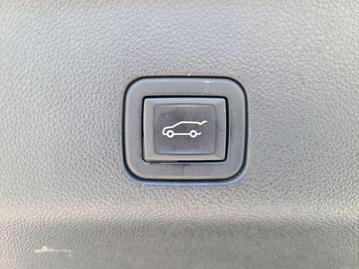 Black 2024 Chevrolet Suburban LT