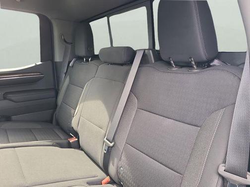 Summit White 2022 Chevrolet Silverado 1500 RST